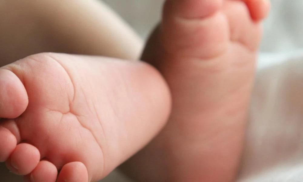 Σοκ! Πατέρας πούλησε το νεογέννητο παιδί του επειδή έχασε τη δουλειά του μέσα στην πανδημία
